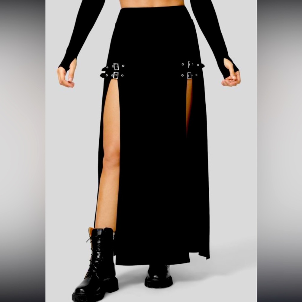 HALARA Long black skirt
